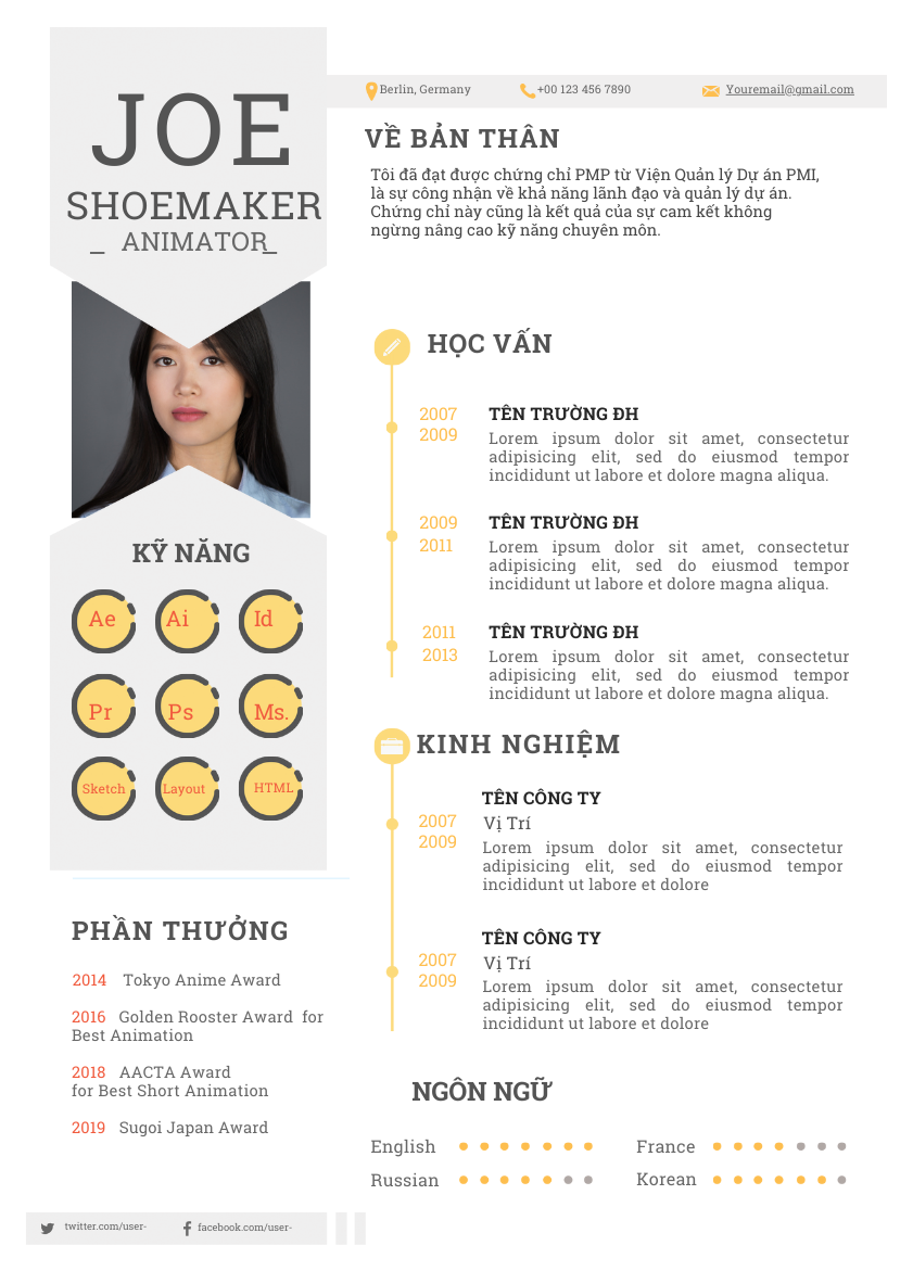 Dynamic Director Template: CV Quản Lý Trắng-Xanh Dương